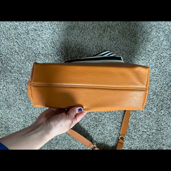 Navy stripe Tote - Picture 3 of 5